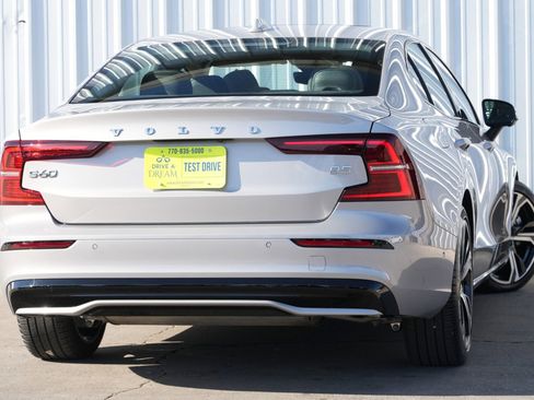 Used 2025 Volvo S60 B5 Plus w/ Climate Package image 5