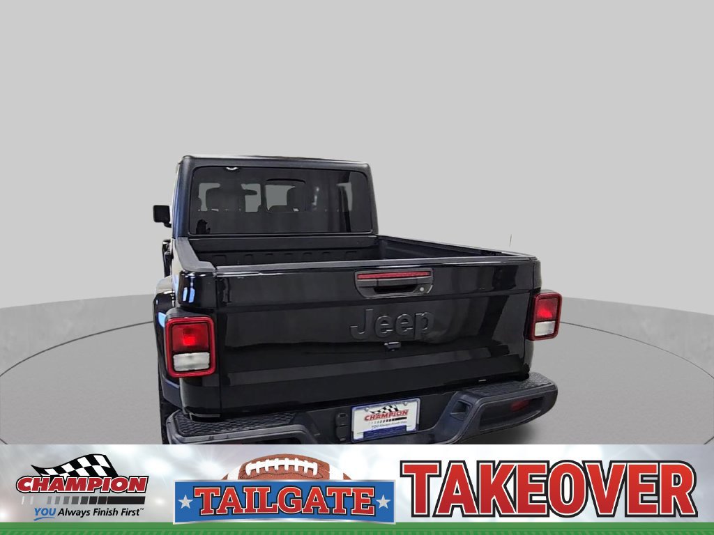 Used 2022 Jeep Gladiator Sport AWD/4WD image 9