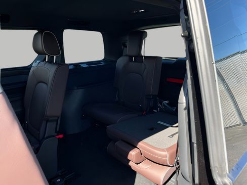 New 2025 Volkswagen ID. Buzz Pro S RWD image 21