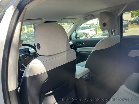 Used 2024 Honda Prologue EX image 16