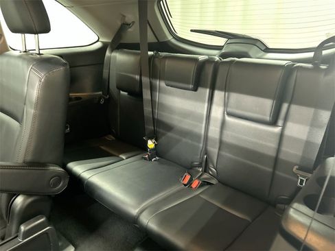Used 2019 Toyota Highlander SE image 21