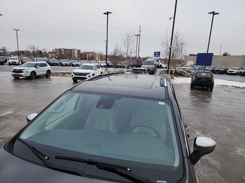 Used 2020 Chrysler Pacifica Limited w/ Tire & Wheel Group image 22