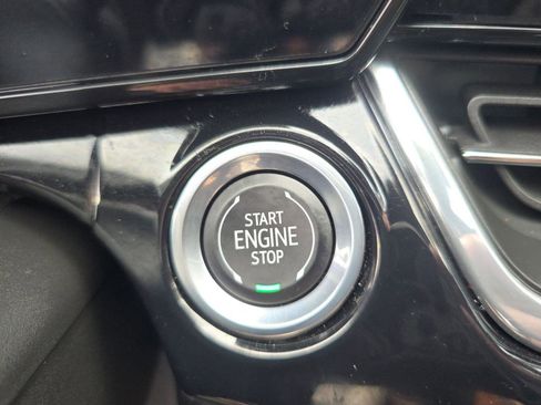 Used 2021 Chevrolet Silverado 1500 RST image 22