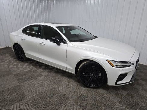 Used 2024 Volvo S60 B5 Plus w/ Climate Package AWD/4WD image 7