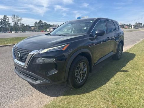 Used 2021 Nissan Rogue S image 5