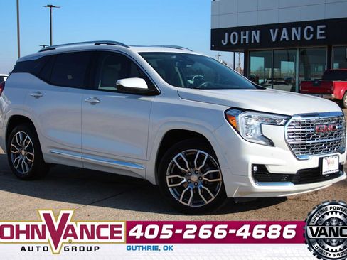 Used 2022 GMC Terrain Denali w/ Denali Premium Package image 1