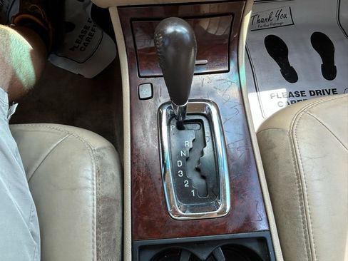 Used 2008 Buick Lucerne CXS FWD image 23