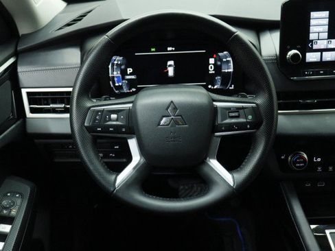 Used 2024 Mitsubishi Outlander 4WD Plug-In Hybrid image 23