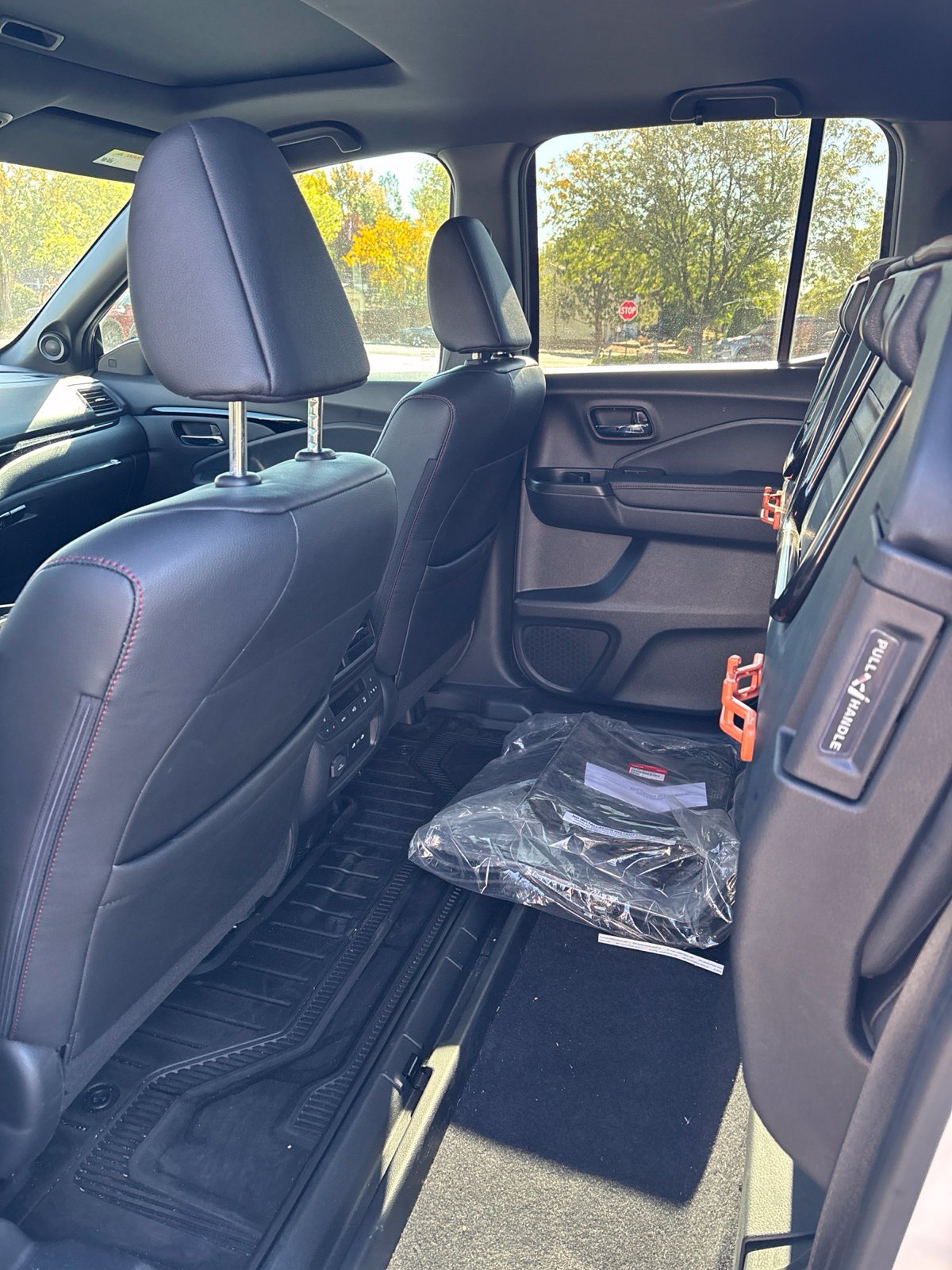 Used 2025 Honda Ridgeline Black Edition image 6