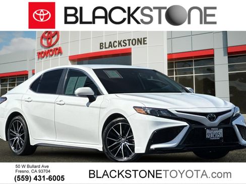 Used 2023 Toyota Camry SE w/ Blackout Package (TMS) image 1