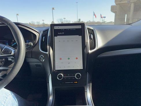 Used 2024 Ford Edge Titanium image 12