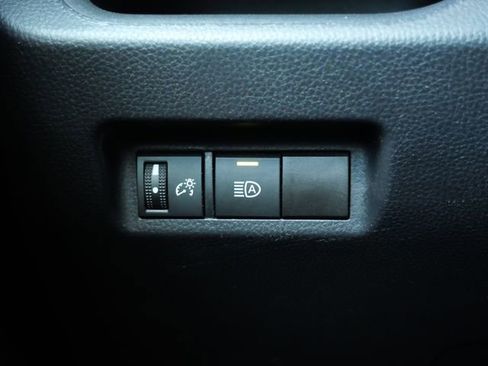 Used 2024 Toyota RAV4 LE AWD/4WD image 15