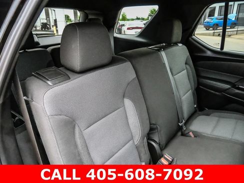 Used 2023 Chevrolet Traverse LT w/ Rear Camera Mirror Package AWD/4WD image 22