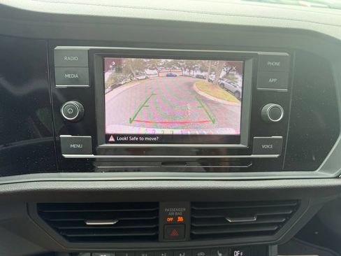 Used 2023 Volkswagen Jetta SE FWD image 31