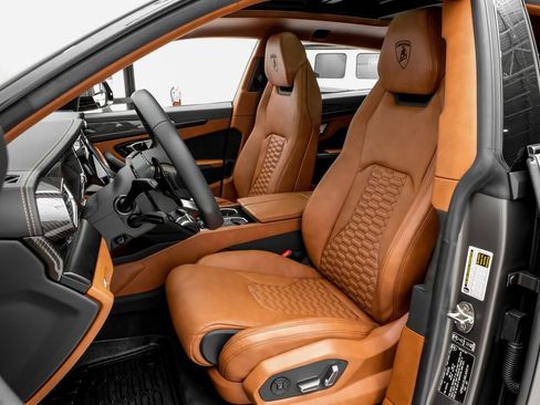 Used 2022 Lamborghini Urus image 30