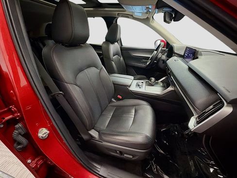 Used 2024 MAZDA CX-90 Plug-In Hybrid w/ Premium Pkg AWD/4WD image 32