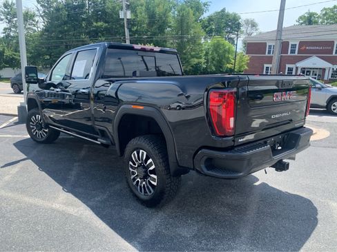 Used 2021 GMC Sierra 3500 Denali w/ Denali Black Diamond Edition AWD/4WD image 4