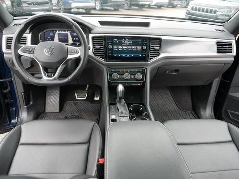 Certified 2023 Volkswagen Atlas Cross Sport SEL R-Line image 22