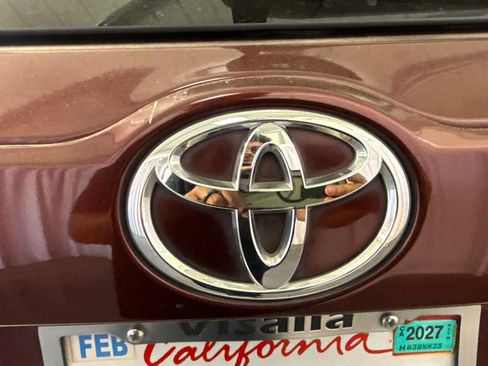 Used 2015 Toyota Highlander Limited FWD image 14