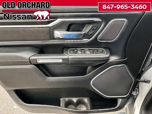 Used 2022 RAM 1500 Laramie AWD/4WD image 9