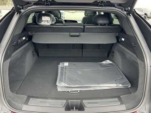 New 2026 Cadillac Lyriq V image 31