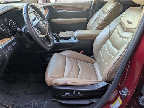 Used 2018 Cadillac XT5 Platinum w/ Driver Assist Package image 16