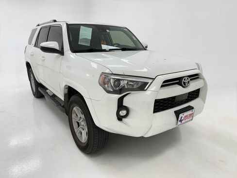 Used 2023 Toyota 4Runner SR5 AWD/4WD image 2