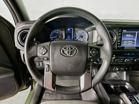 Used 2021 Toyota Tacoma TRD Off-Road AWD/4WD image 11