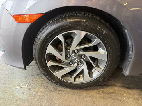 Used 2017 Honda Civic EX image 31