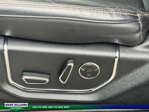 Used 2020 Ford Expedition Platinum image 15