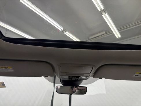 Used 2025 Honda Odyssey EX-L image 24