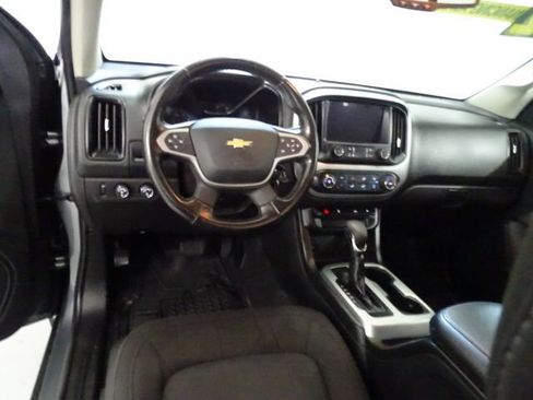 Used 2022 Chevrolet Colorado LT w/ LT Convenience Package AWD/4WD image 4