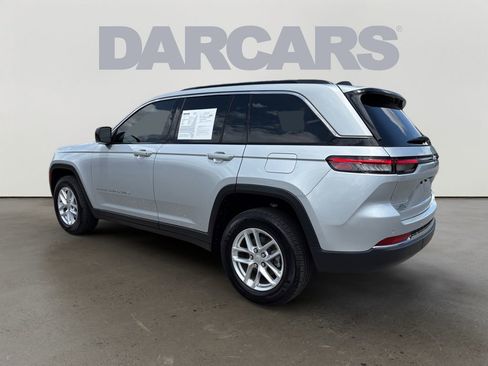 Used 2025 Jeep Grand Cherokee Laredo X w/ Trailer Tow Package RWD image 5