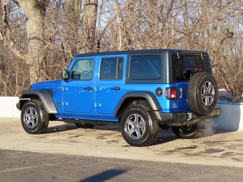 Used 2022 Jeep Wrangler Unlimited Sport image 6