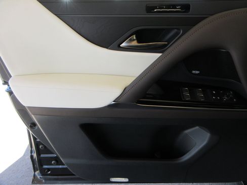 New 2026 Lexus LX 700h Luxury AWD/4WD image 31