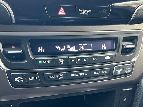 Used 2022 Honda Pilot Sport image 23