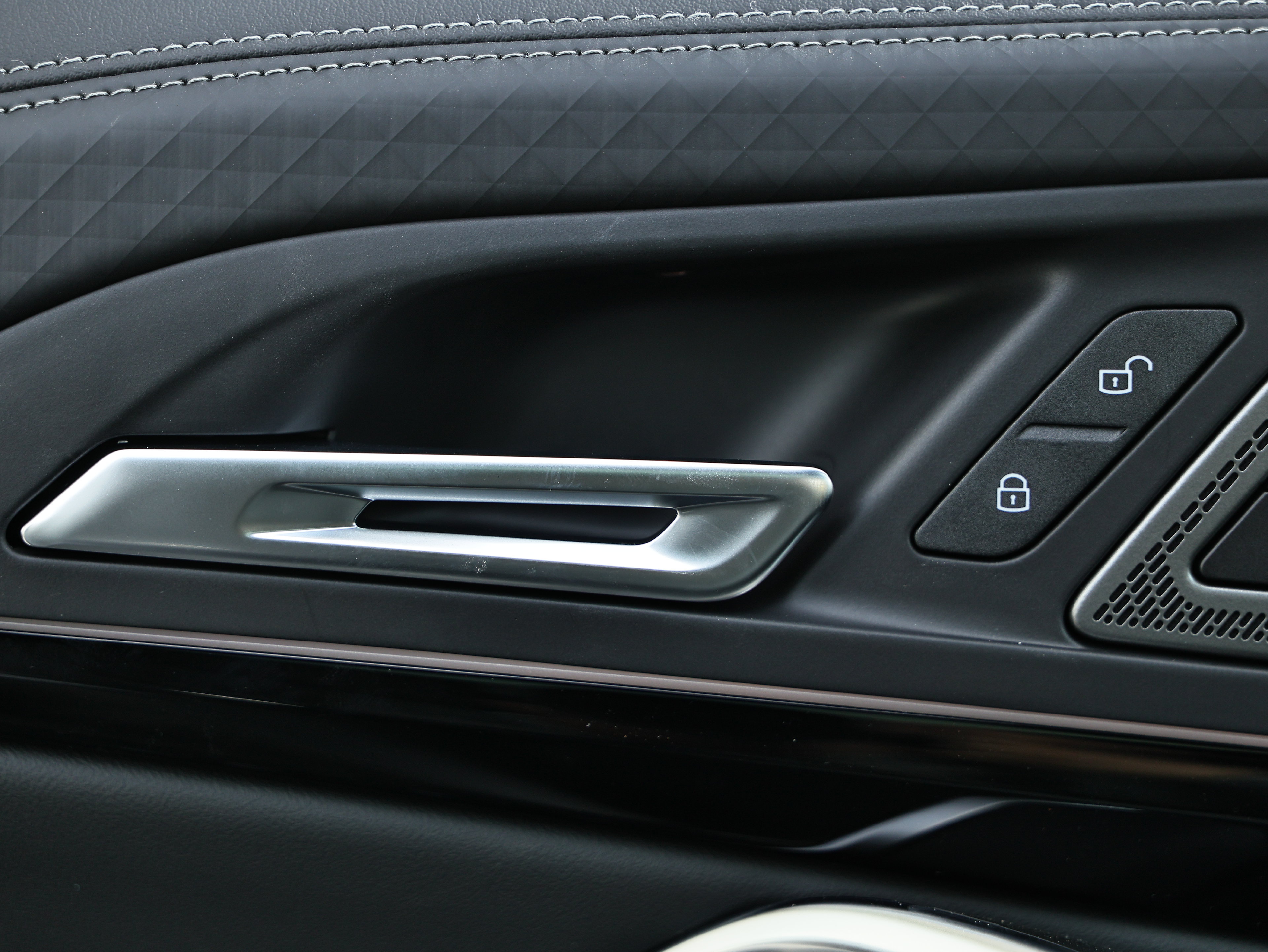 New 2027 BMW X2 xDrive28i AWD/4WD image 14