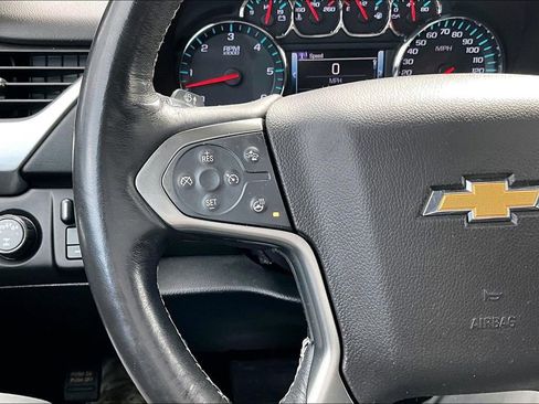 Used 2018 Chevrolet Suburban Premier image 13