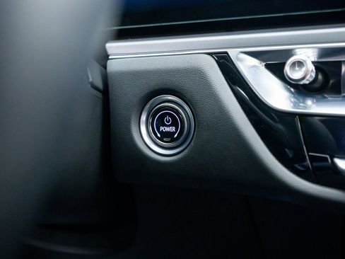 Certified 2024 Cadillac Lyriq Tech RWD image 23
