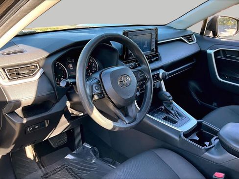 Used 2019 Toyota RAV4 LE w/ All Weather Liner Package FWD image 17