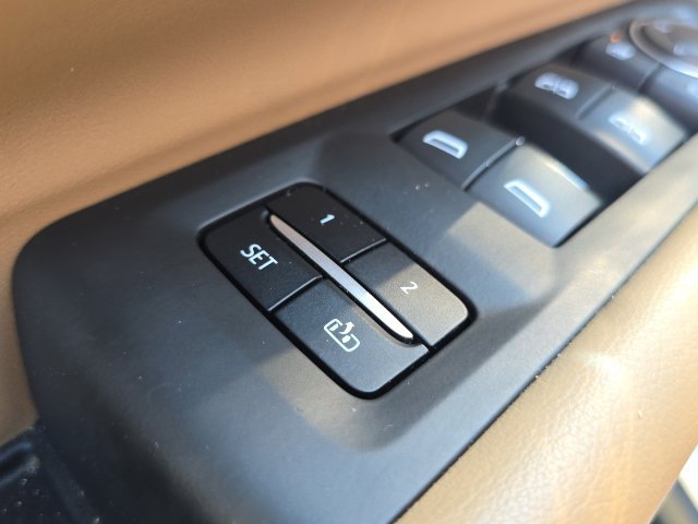 Certified 2023 Chevrolet Suburban Premier AWD/4WD image 35