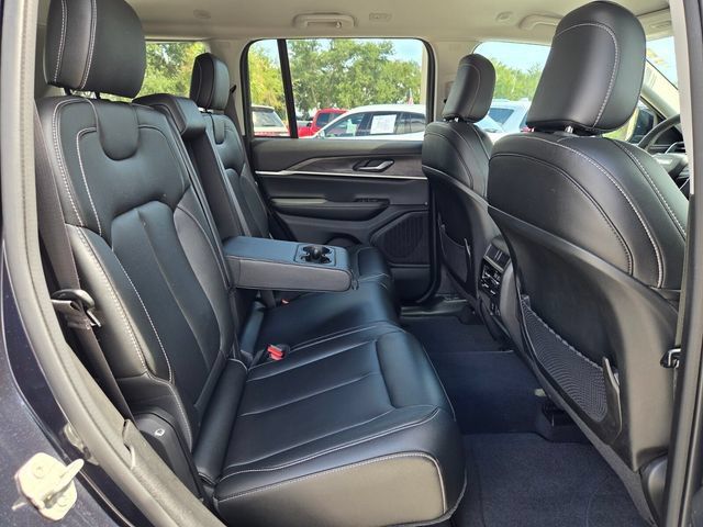 Used 2024 Jeep Grand Cherokee Limited RWD image 19