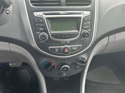 Used 2012 Hyundai Accent GLS FWD image 12