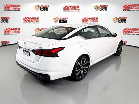 Certified 2021 Nissan Altima 2.5 SR image 15