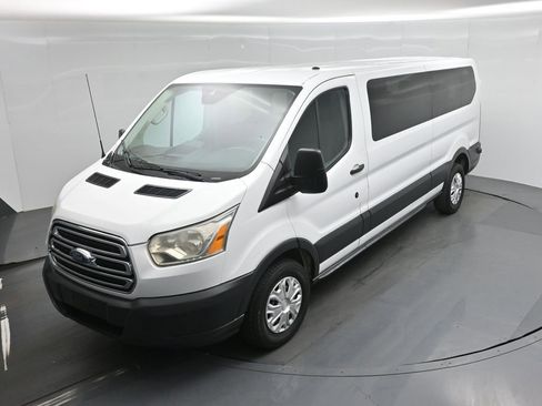 Used 2016 Ford Transit 350 XLT image 31