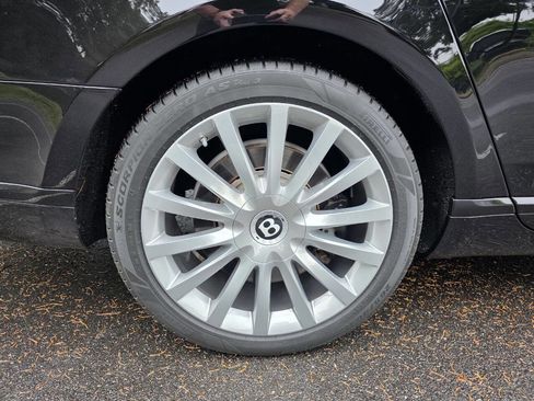 Used 2017 Bentley Mulsanne RWD image 58