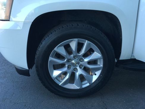 Used 2008 Chevrolet Tahoe LS w/ Skid Plate Package AWD/4WD image 35