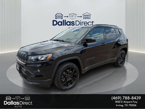 Used 2025 Jeep Compass Latitude w/ Altitude Special Edition AWD/4WD image 1