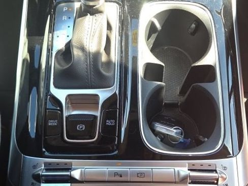 Used 2024 Kia Carnival SX FWD image 36