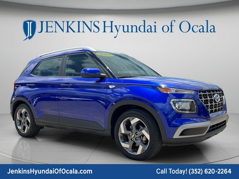 Used 2022 Hyundai Venue SEL w/ Cargo Package FWD image 1